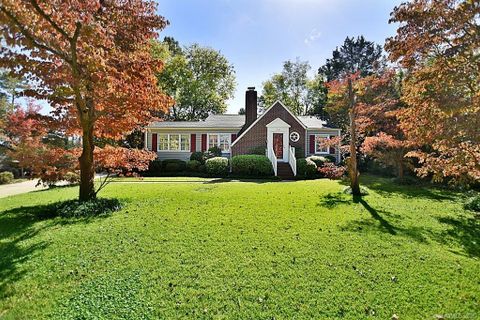 1068 Christopher Circle