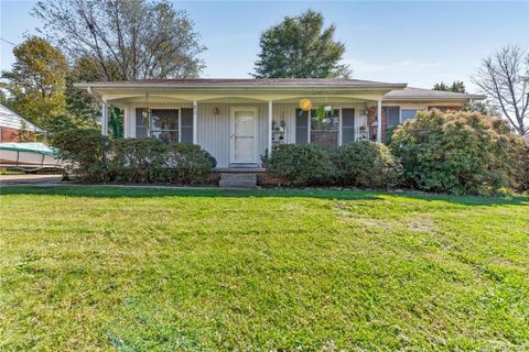 83 Skyview Terrace
