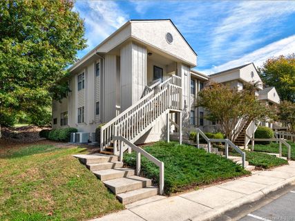 1102 Abbey Circle UK2
