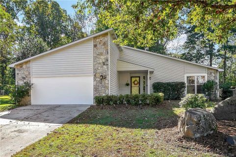 4028 Bon Rea Drive sold home in Cedar Woods, Charlotte, NC