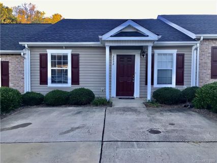 2052 Pin Oak Place 35 sold home in Cramerton Oaks, Cramerton, NC