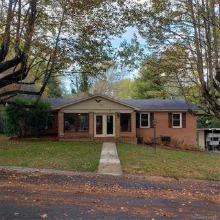 8 Morgan Boulevard