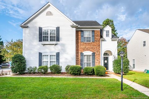 5805 Waverly Lynn Lane