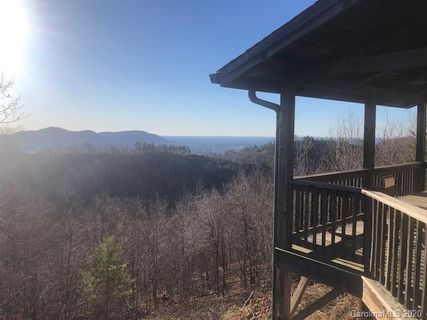 795 Valley View Drive