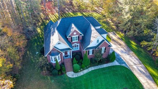 814 Bridgewater Drive
