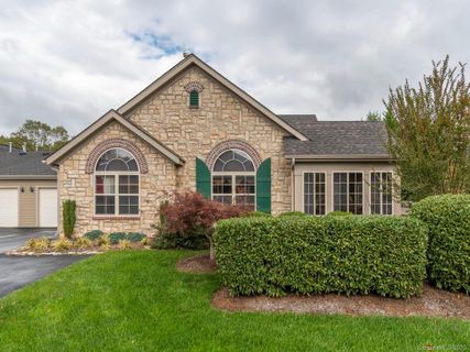 123 Outlook Circle