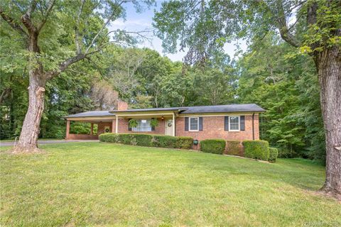 2907 Woodstream Drive
