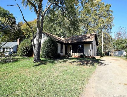 9313 Split Rail Lane