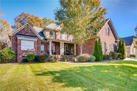 2002 Stonehill Lane