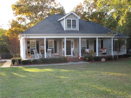 3003 Setters Lane