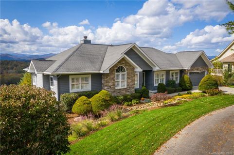 200 Circle Top Drive sold home in Mountain Valley, Hendersonville, NC