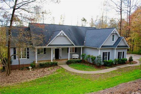 136 General Griffith Circle