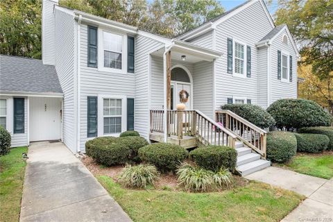 1575 Hunt Club Court