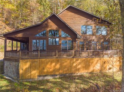 992 Eagles Roost Road sold home in Alarka Creek Properties, Bryson City, NC