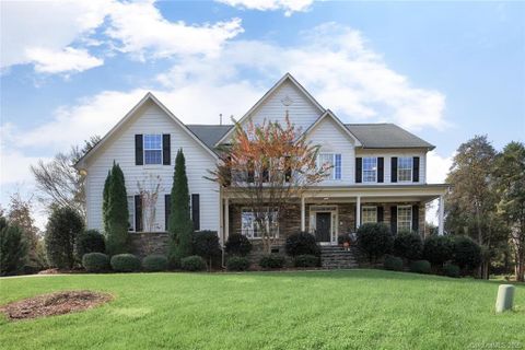 105 Estate View Court sold home in The Cove at Chesapeake Pointe, Mooresville, NC