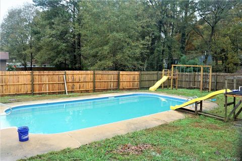 112 Pelham Lane