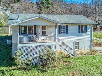 252 Georgia Avenue sold home in Grimball Park, Waynesville, NC