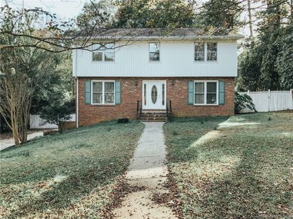 6111 Yellowood Road
