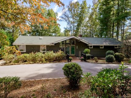22 W Fairway Drive