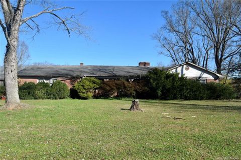 2900 Rocky Road sold home in Cloverdale, Lenoir, NC
