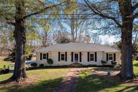 4260 1st Street sold home in Holly Hills, Hickory, NC