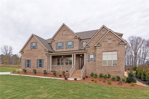 906 Giacomo Drive