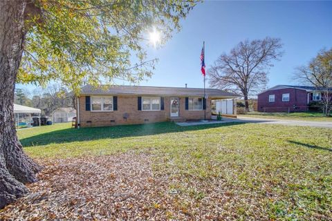 4018 Angus Drive