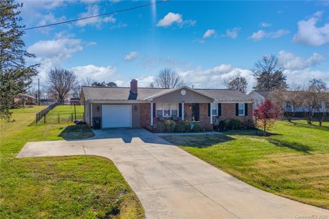 416 Nixon Road