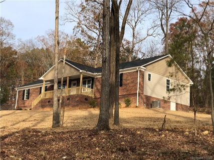 1087 Longview Drive sold home in Random Hills, New London, NC