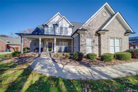 4949 Huddersfield Drive sold home in Clare Haven, Harrisburg, NC