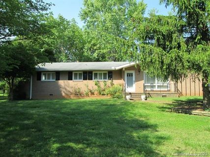 212 Morlan Park Road sold home in Rowan Terrace, Salisbury, NC