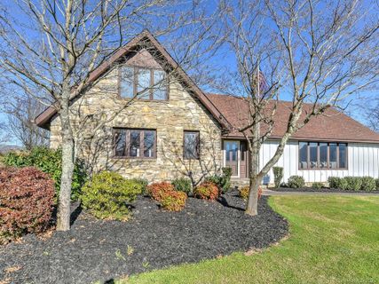 10 Hy Vu Drive sold home in Windy Heights, Canton, NC