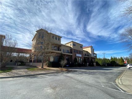 475 Church Street J sold home in Beacon Commons, Hendersonville, NC