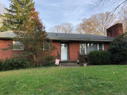 19 Wentworth Avenue