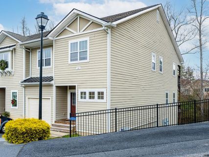 64 Foxden Drive 204