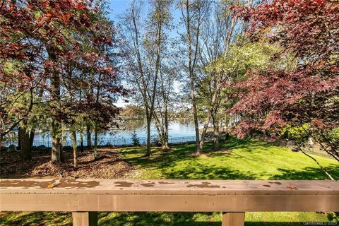 20701 Pointe Regatta Drive