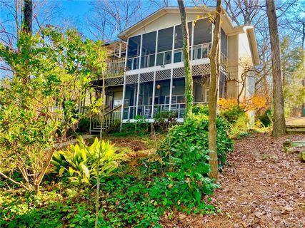1147a Berry Hill Drive 608
