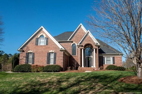 68 28th Avenue sold home in Moss Creek, Hickory, NC