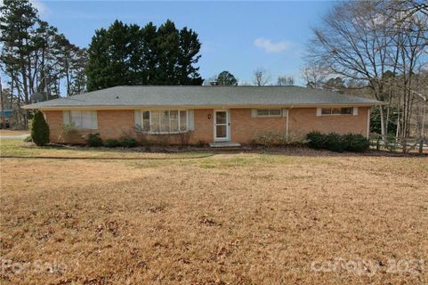 1527 Plumcrest Drive sold home in Oakdale Forest, Charlotte, NC