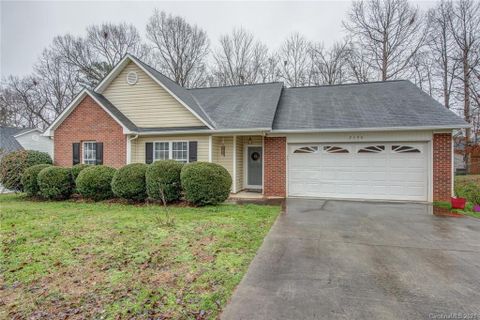 2390 Eagle Glen Court