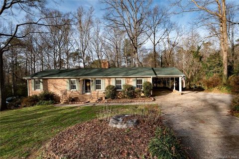 1305 36th Avenue Drive sold home in Sandy Ridge Acres, Hickory, NC