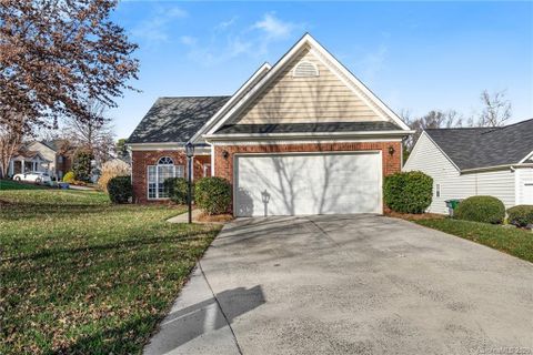 2716 Grosbeak Lane