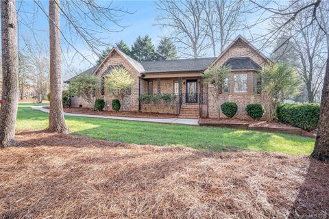 10006 Drawbridge Drive sold home in Castle Gardens, Charlotte, NC