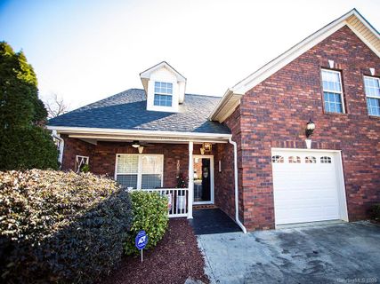105 Quality Drive sold home in Fites Creek Plantation, Mount Holly, NC