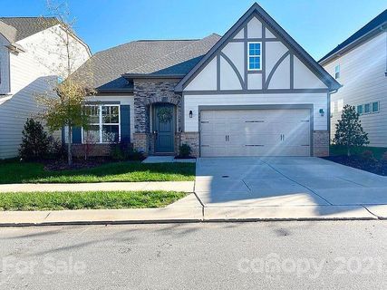 748 N Garrett Green Way