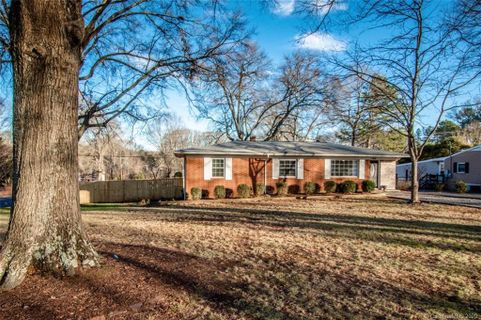 406 Fieldstone Road