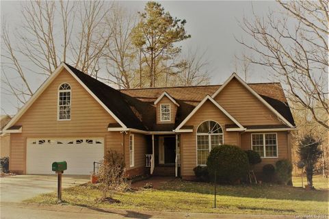 392 General Griffith Circle