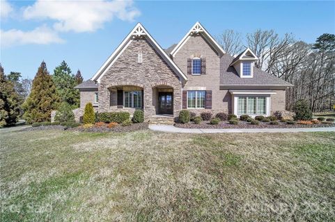 8005 Caliterra Drive sold home in Quintessa, Wesley Chapel, NC