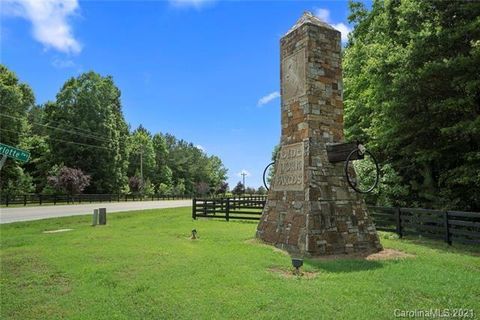 40 Charlotte Highway