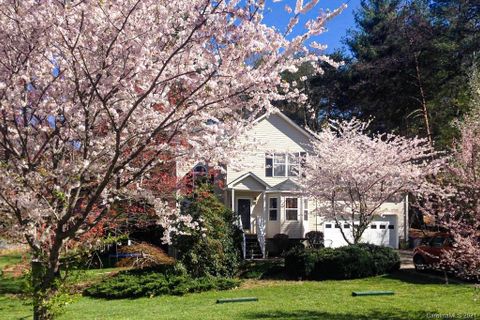 16 Sweetbriar Court sold home in Sweetbriar Grove, Asheville, NC